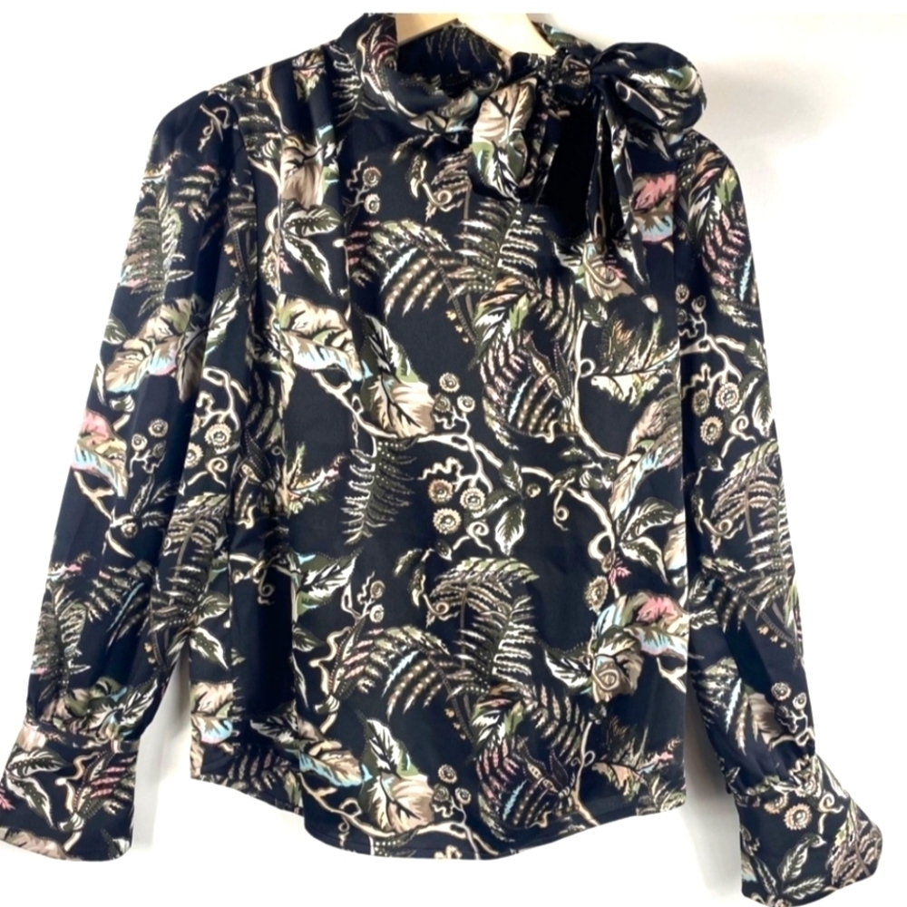 Banana Republic Women's Katinka Floral Print Business Casual Blouse size SP.